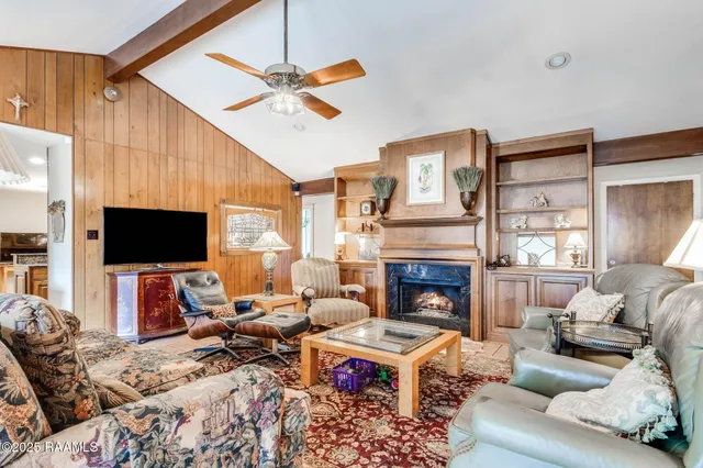 $245,000 | 504 Demoncherveaux Boulevard, Ville Platte, LA 70586