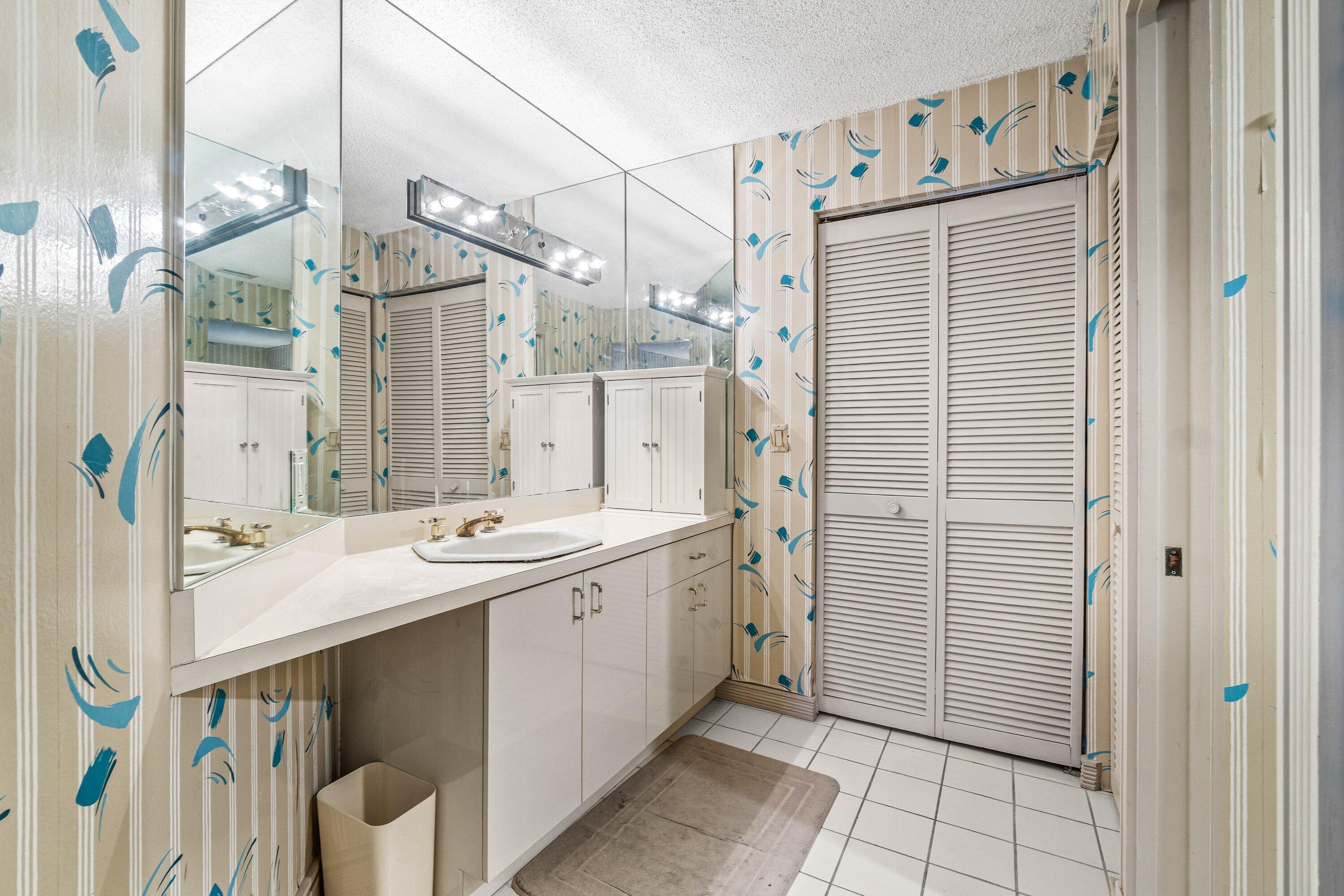 5441 Steeple Chase Boca Raton, FL 33496 - Photo 31 of 65 3rd Bathroom