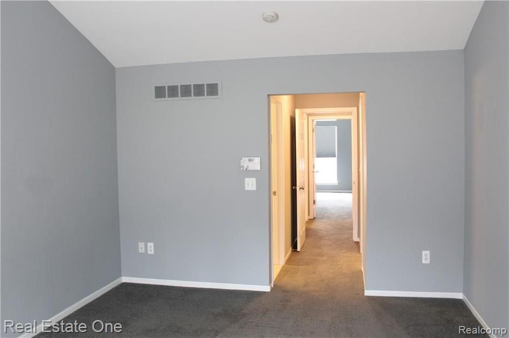 1164 Churchill Circle Rochester, MI 48307 - Photo 10 of 22