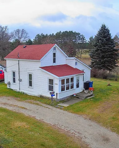 $139,900 | 524 South Cherry Street, Evart, MI 49631