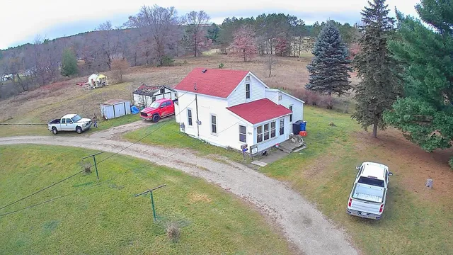 $139,900 | 524 South Cherry Street, Evart, MI 49631