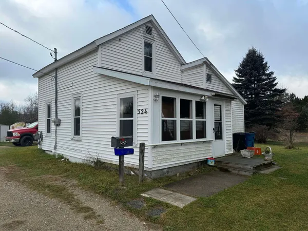 $139,900 | 524 South Cherry Street, Evart, MI 49631