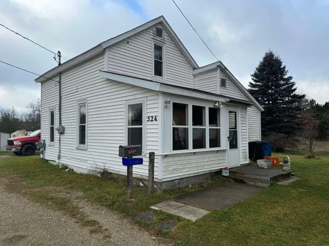 $139,900 | 524 South Cherry Street, Evart, MI 49631