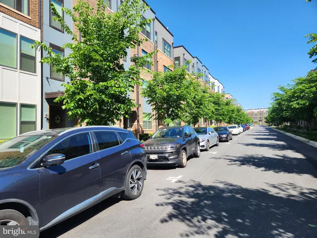 $650,000 | 16240 Connors Way, Unit 46, Rockville, MD 20855