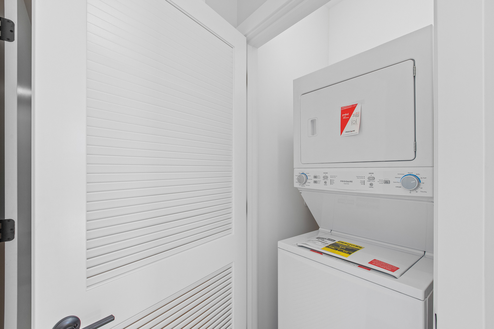 3953 West Dakin Street, Unit 405 Chicago, IL 60618 - Photo 19 of 21 a utility room with dryer and washer