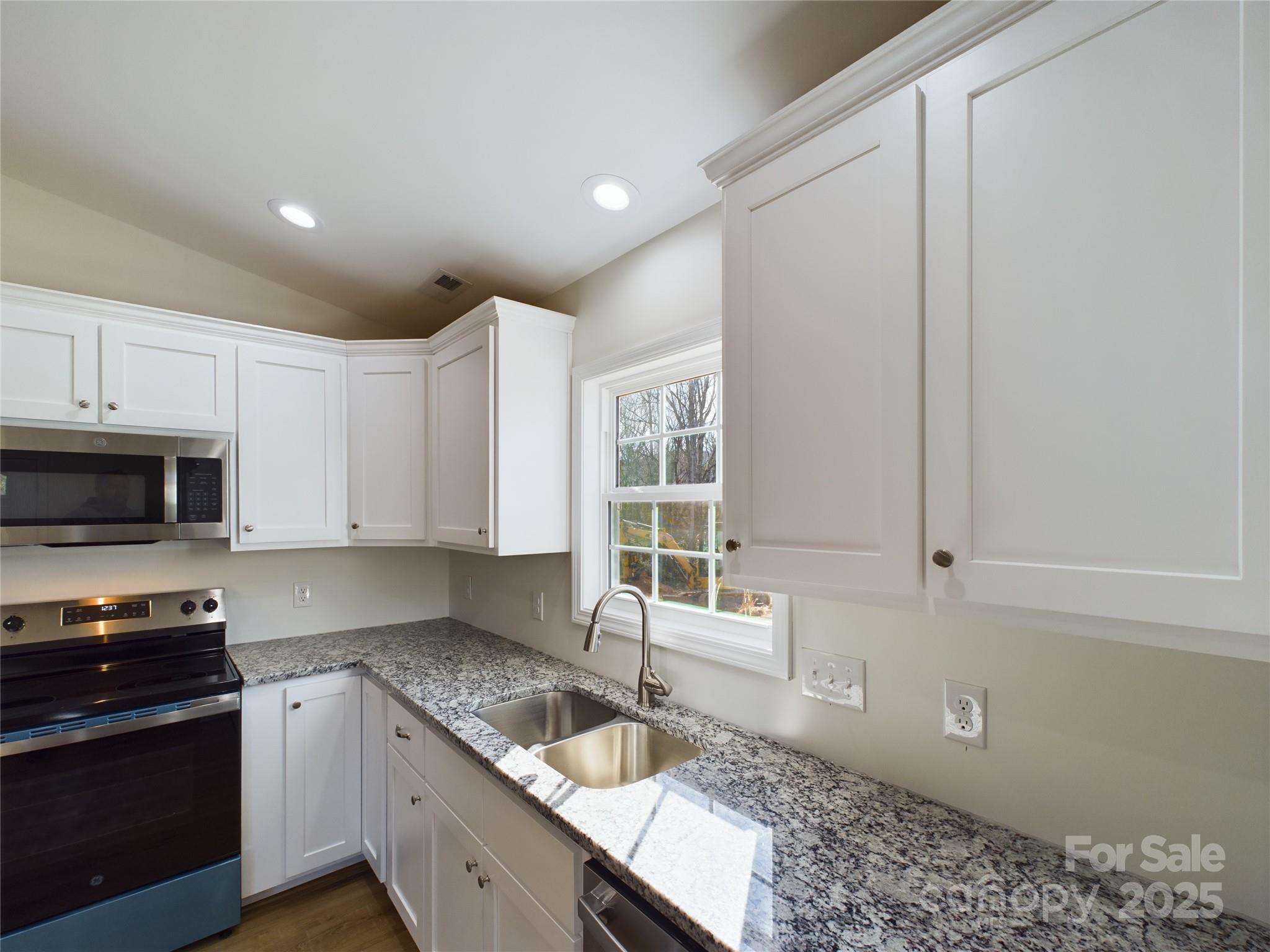 273 Hauss Ridge Road Southeast Valdese, NC 28690 - Photo 10 of 35 Gallery Image 10