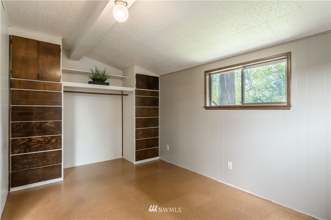23915 45th Avenue Southeast Bothell, WA 98021 - Photo 11 of 22
