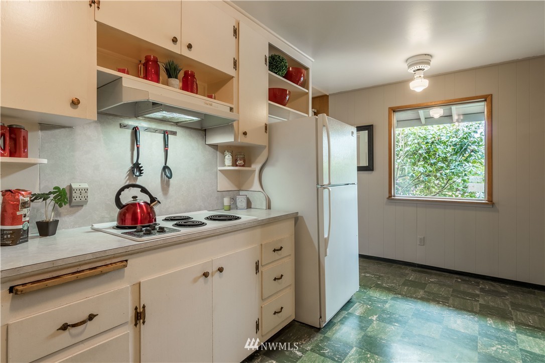 23915 45th Avenue Southeast Bothell, WA 98021 - Photo 10 of 22