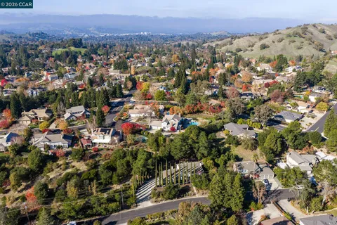 $2,195,000 | 320 Miranda Lane, Alamo, CA 94507