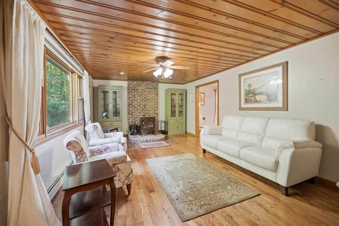 122 Burlingame Road Smithfield, RI 02917 - Photo 11 of 40 Gallery Image 11