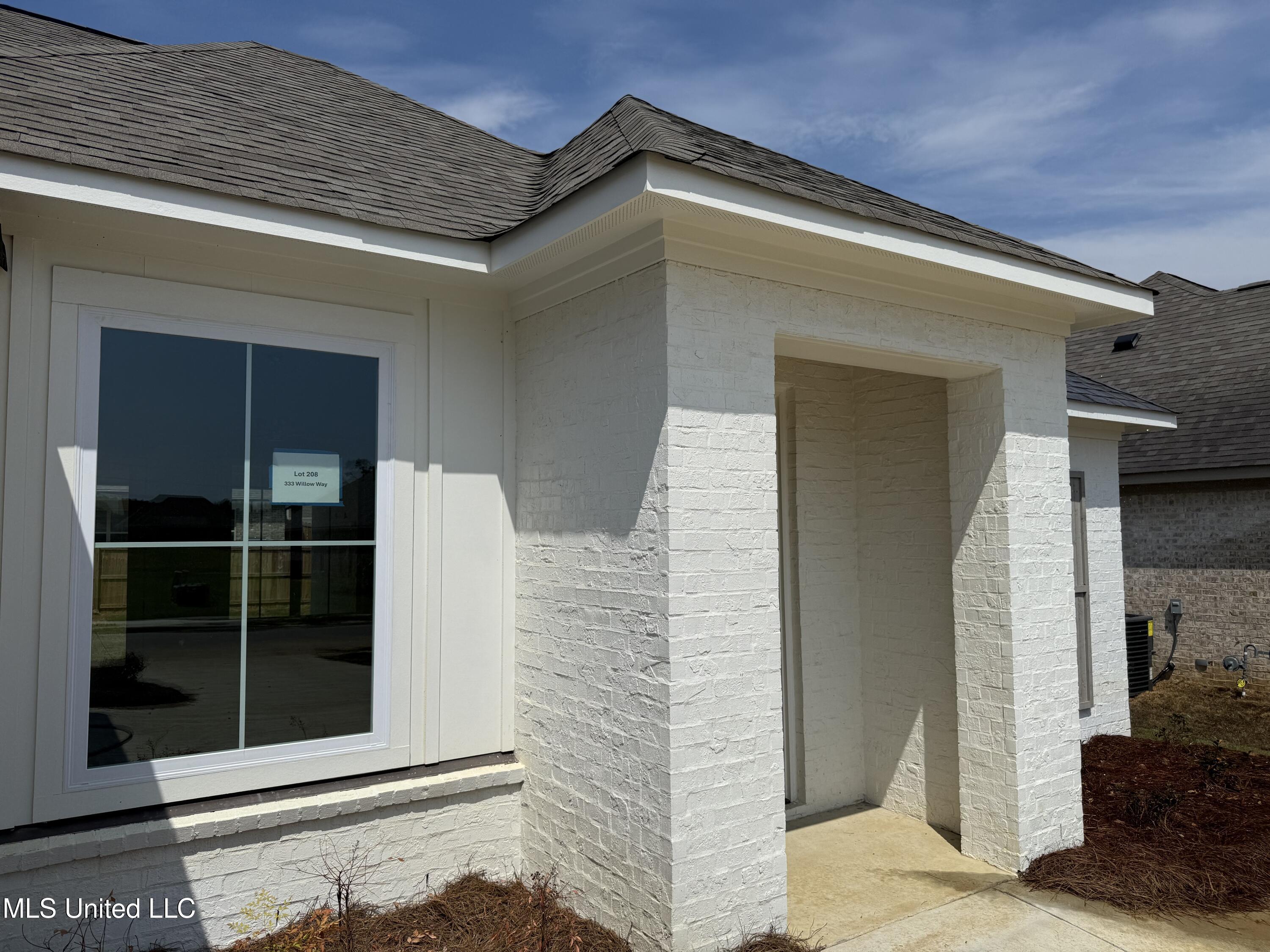 333 Willow Way Canton, MS 39046 - Photo 3 of 44 IMG_3528