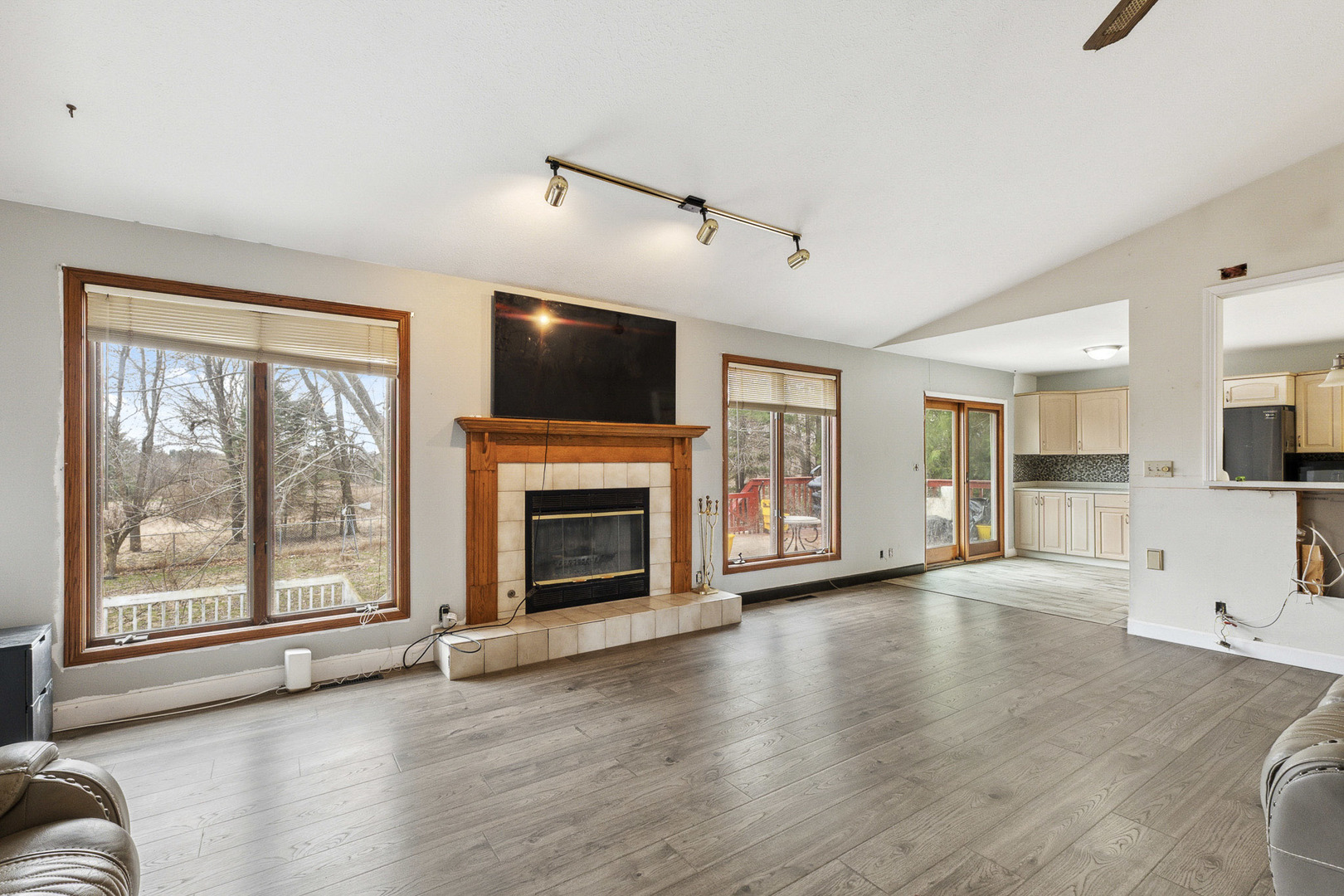 2693 Orth Road Belvidere, IL 61008 - Photo 3 of 24