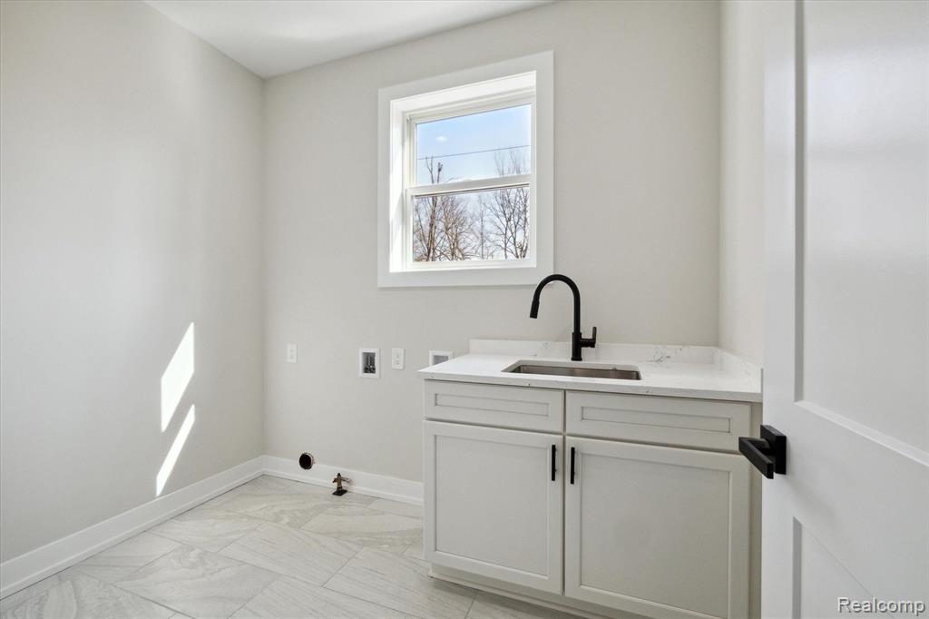 241 Maplehill Road Rochester Hills, MI 48306 - Photo 20 of 46