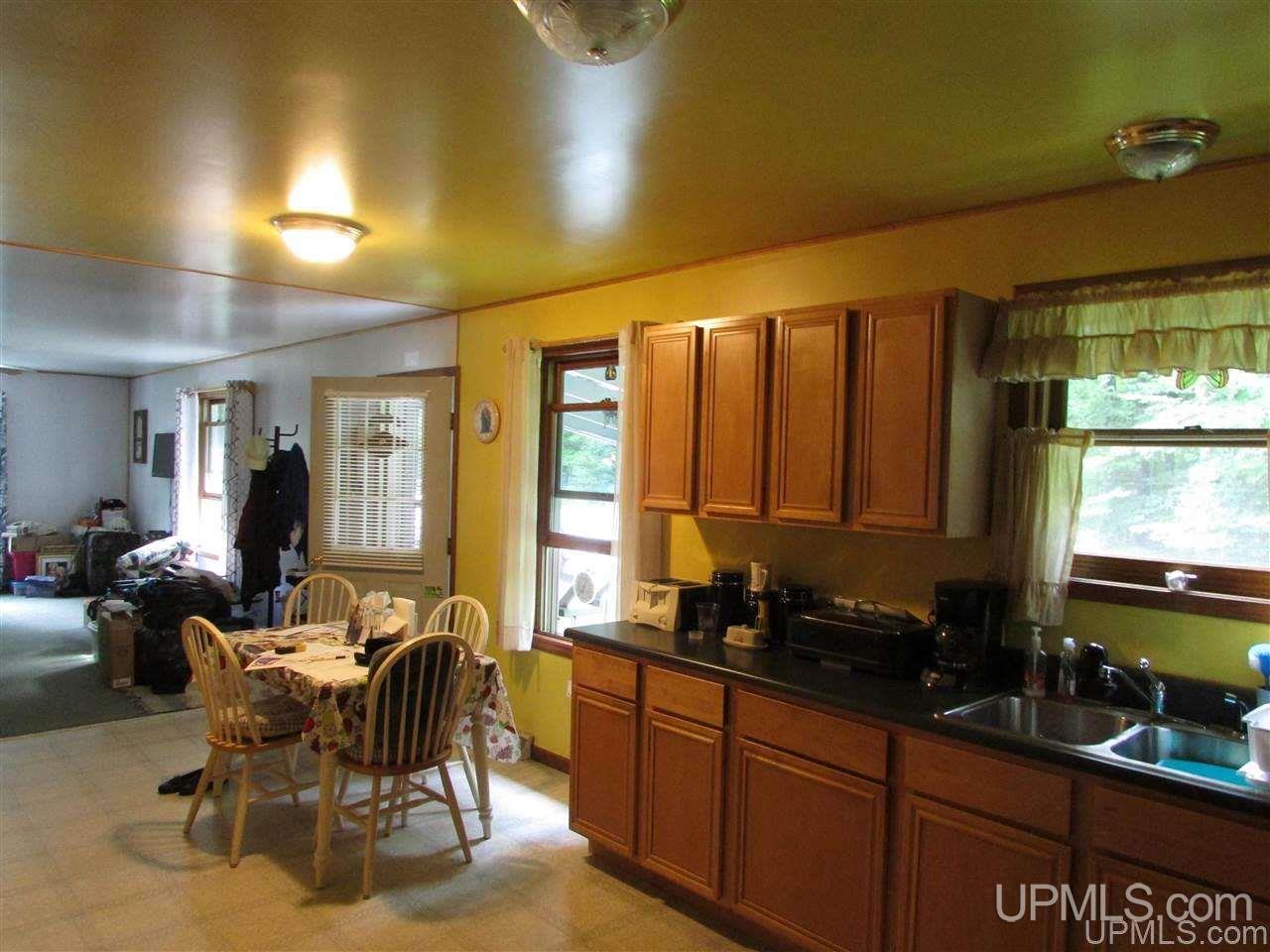 6519 Crossover Road Munising, MI 49862 - Photo 15 of 40