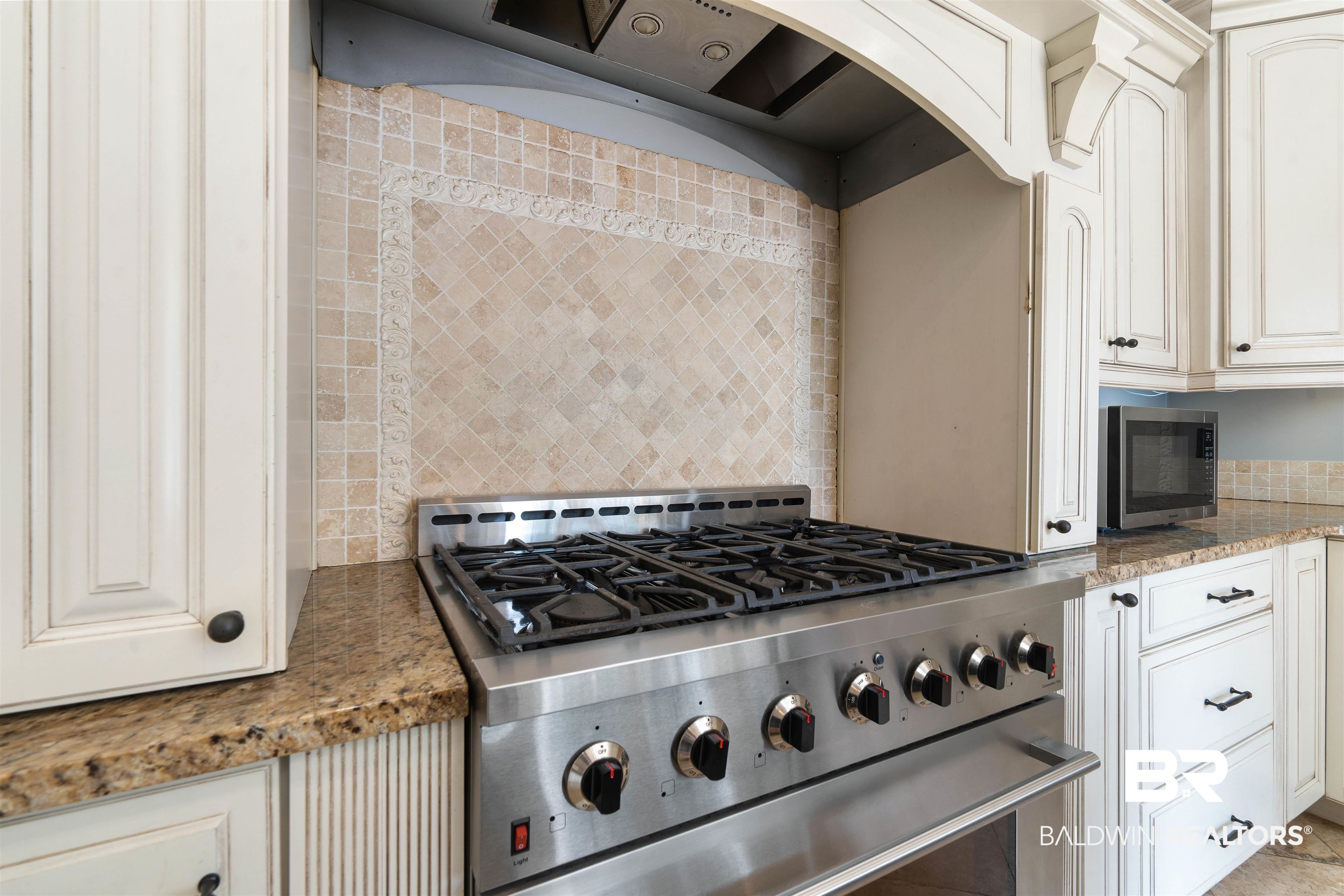 207 Dexter Avenue Mobile, AL 36604 - Photo 7 of 22