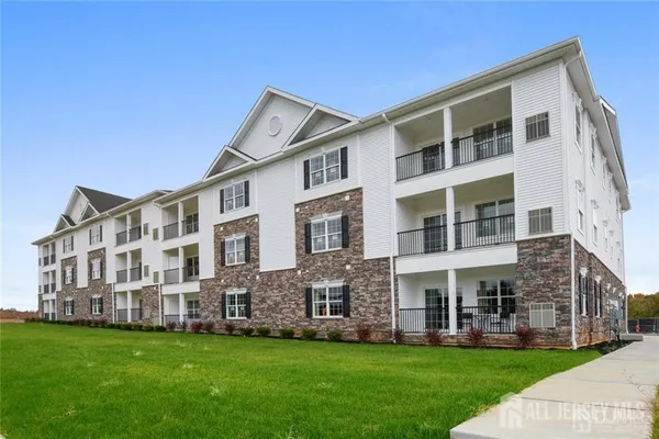 $2,705 | 425 Tavern Road, Monroe Township, NJ 08831