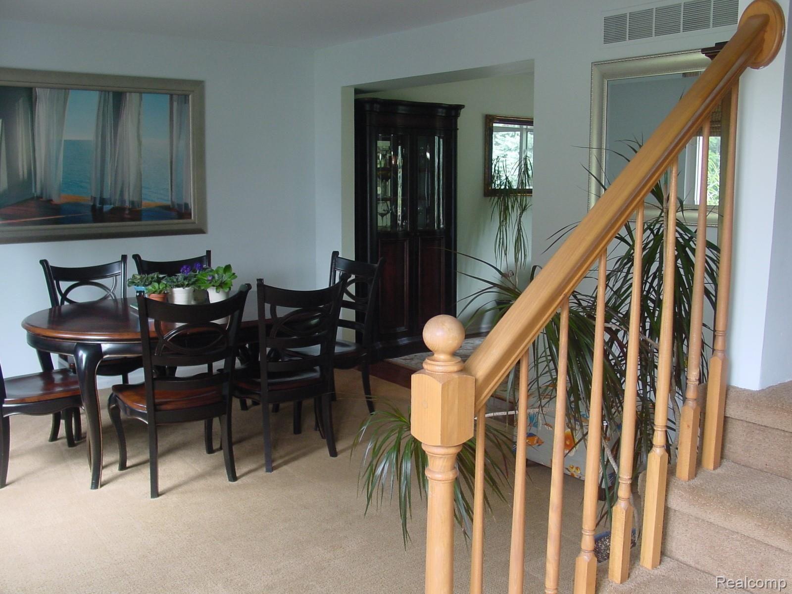 130 Chestnut Ridge Walled Lake, MI 48390 - Photo 2 of 32 dining.JPG