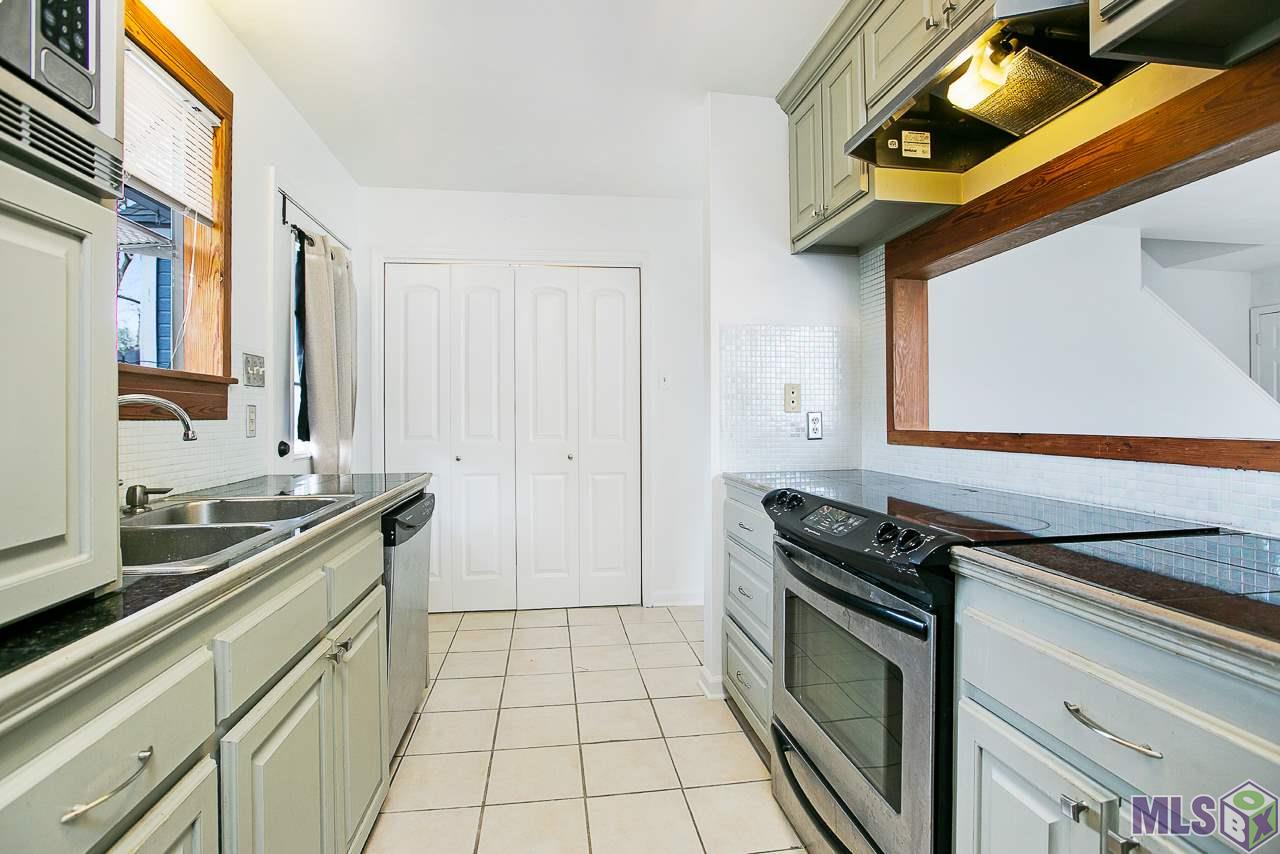 72 Colleen Court Baton Rouge, LA 70808 - Photo 8 of 20 Kitchen