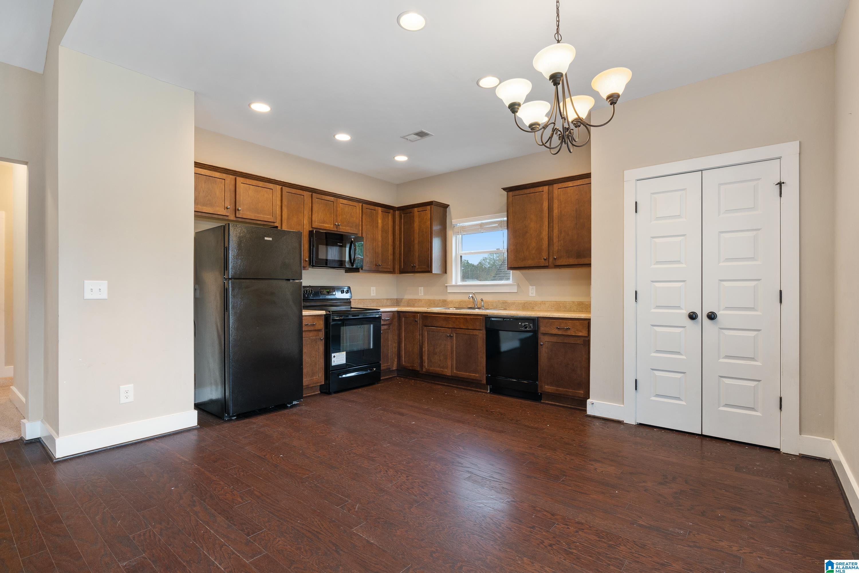 4330 Segars Cove Bessemer, AL 35022 - Photo 6 of 23