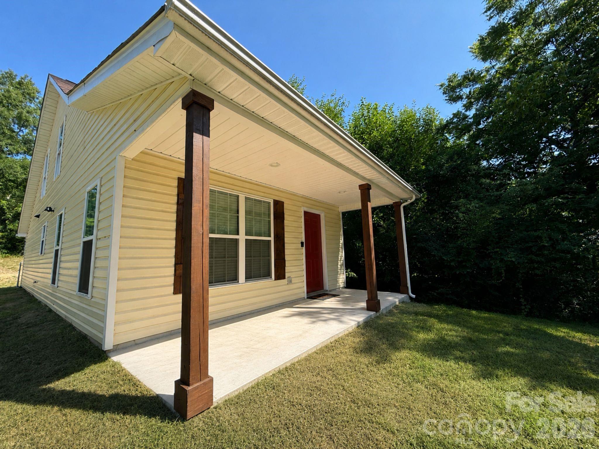 521 Johnson Street Chester, SC 29706 - Photo 2 of 26