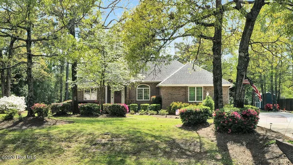 $395,900 | 324 Long Leaf Drive, Hampstead, NC 28443