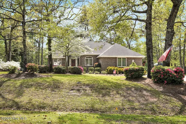 $395,900 | 324 Long Leaf Drive, Hampstead, NC 28443