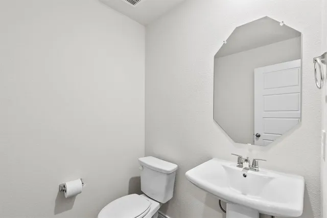 $1,900 | 3425 Tomahawk Drive, Sherman, TX 75090