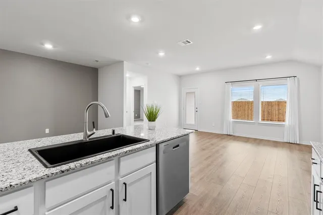 $1,900 | 3425 Tomahawk Drive, Sherman, TX 75090