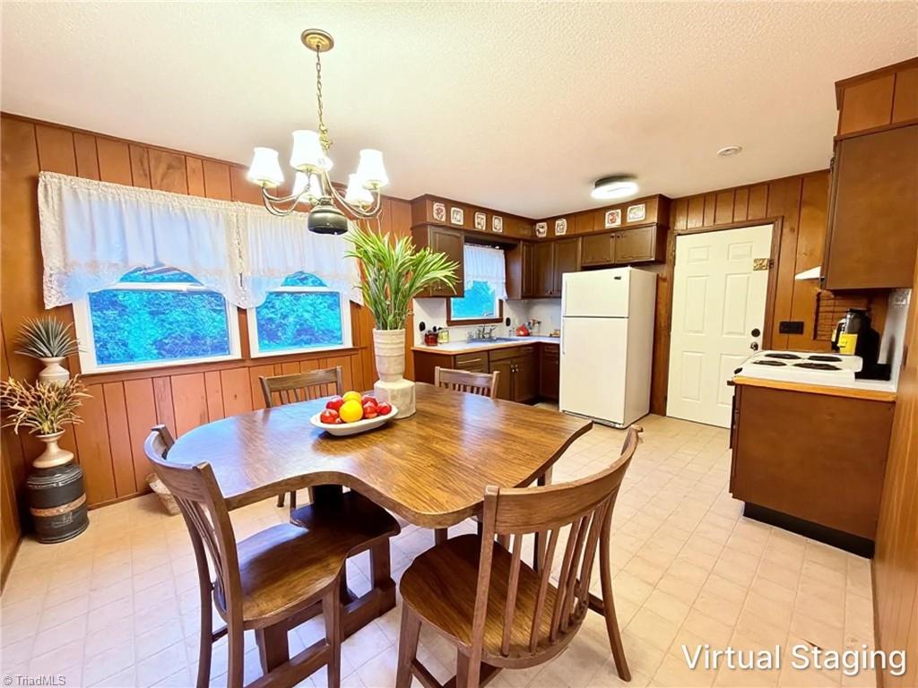 581 Martin Byrd Road Elkin, NC 28621 - Photo 5 of 24