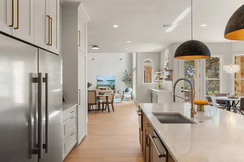 $1,899,000 | 999 Enchanted Oaks Drive, Driftwood, TX 78619