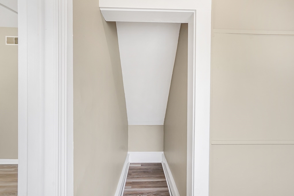 12 Franklin Avenue, Unit 2 Westfield, MA 01085 - Photo 14 of 15 a view of entryway