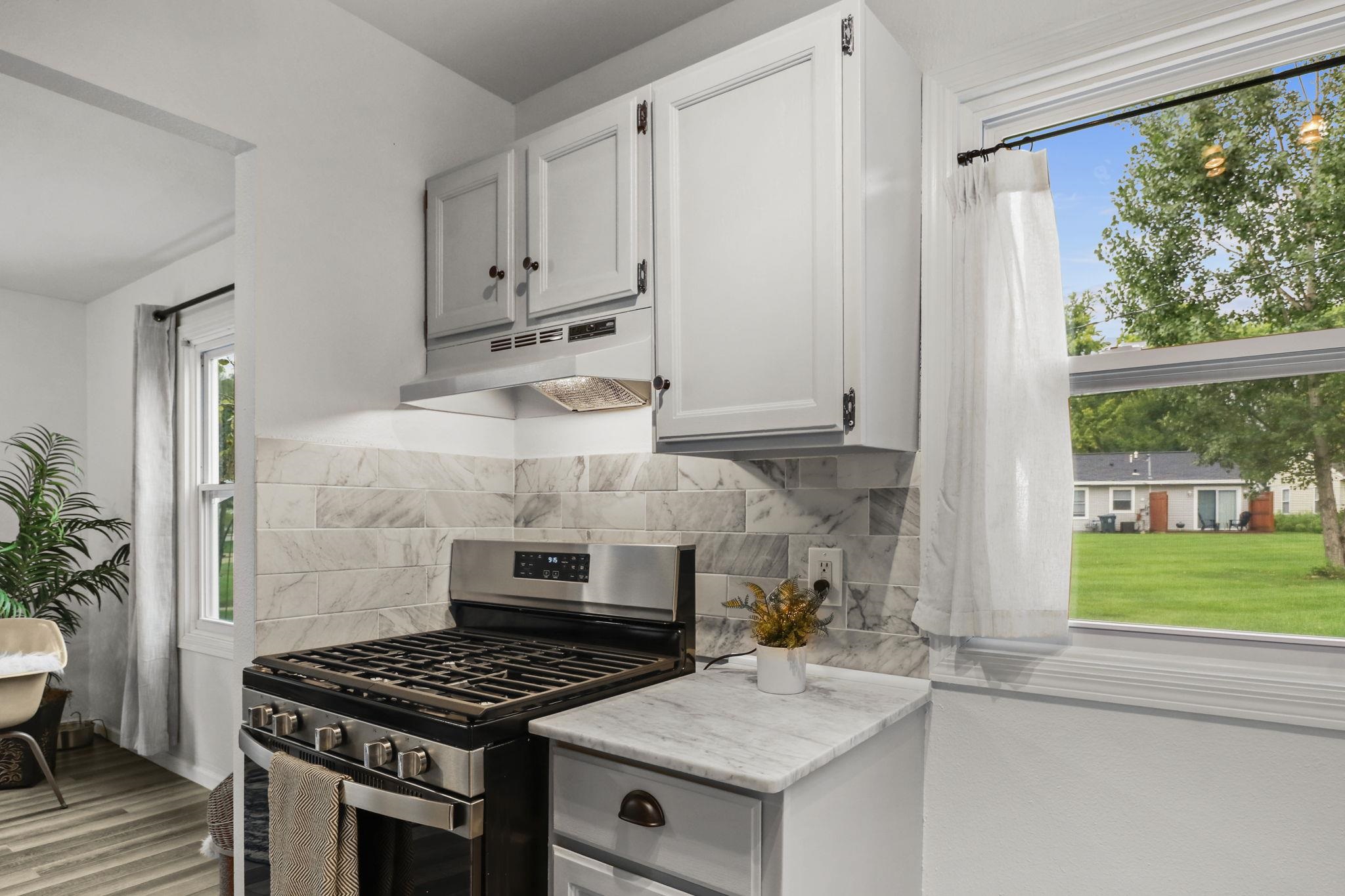 83 Craig Avenue Madison, WI 53705 - Photo 11 of 32