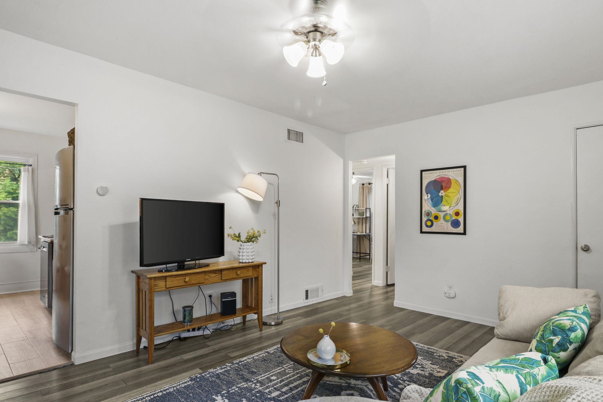 83 Craig Avenue Madison, WI 53705 - Photo 4 of 32