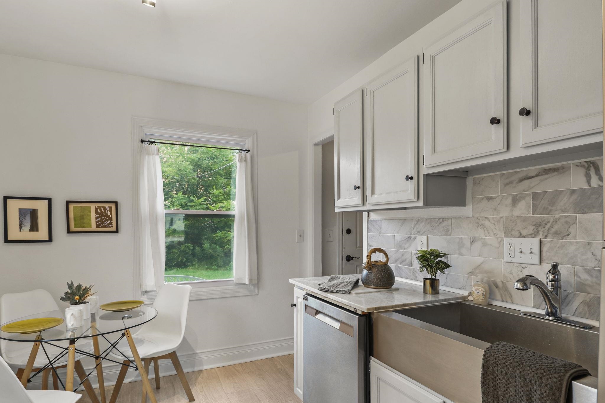 83 Craig Avenue Madison, WI 53705 - Photo 9 of 32