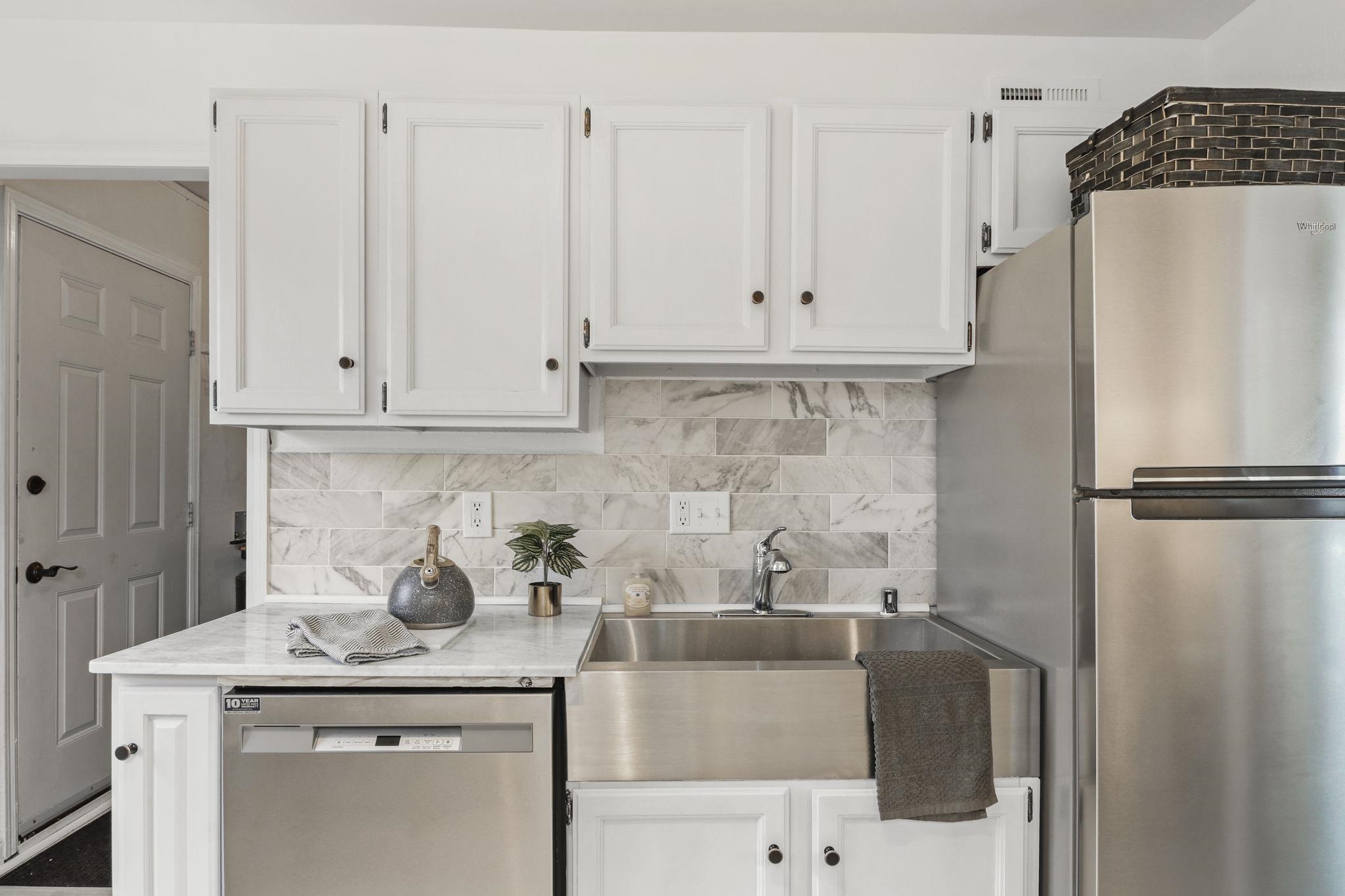 83 Craig Avenue Madison, WI 53705 - Photo 10 of 32