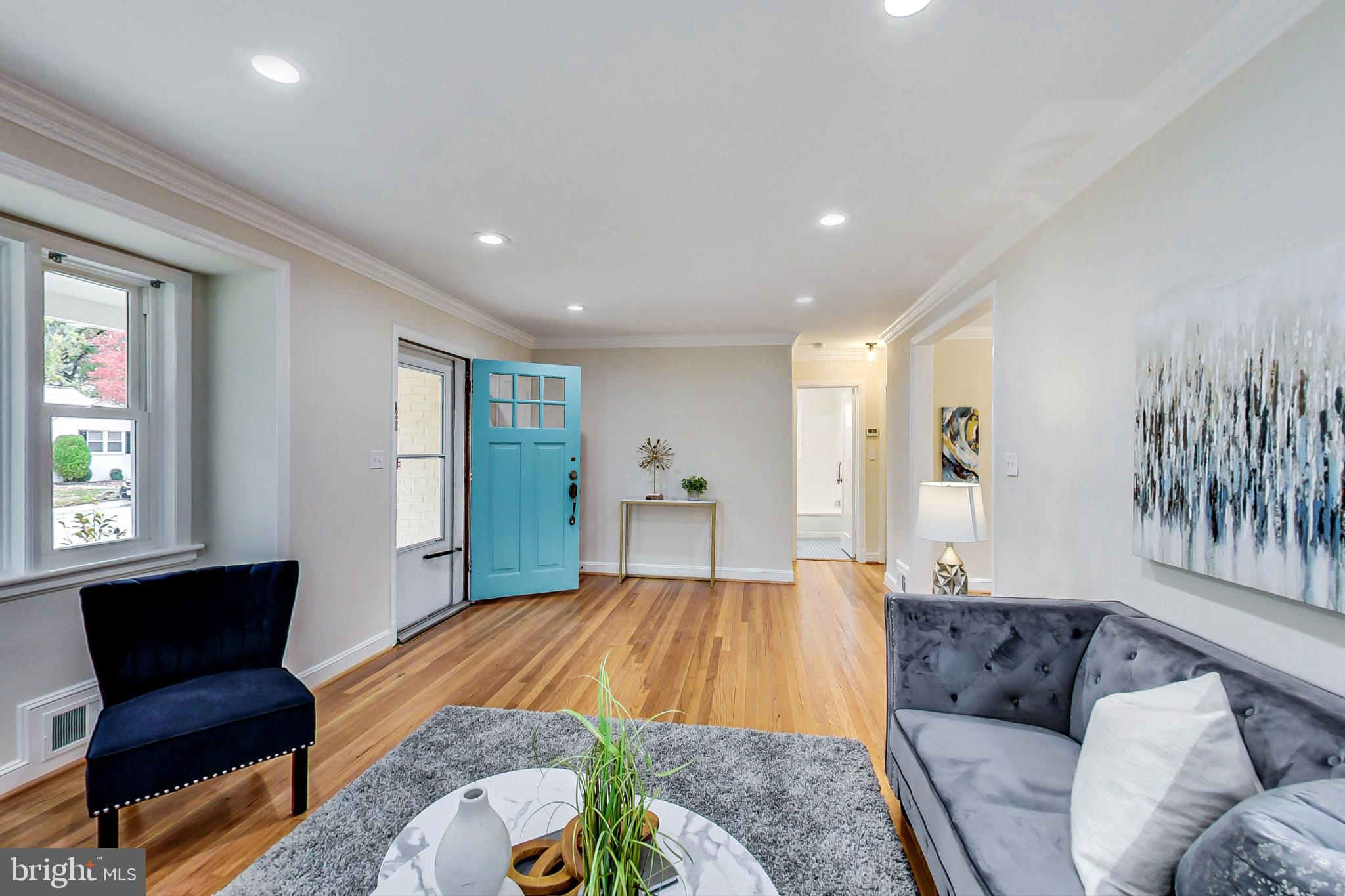 2213 Darrow Street Silver Spring, MD 20902 - Photo 6 of 37 Love that teal door!