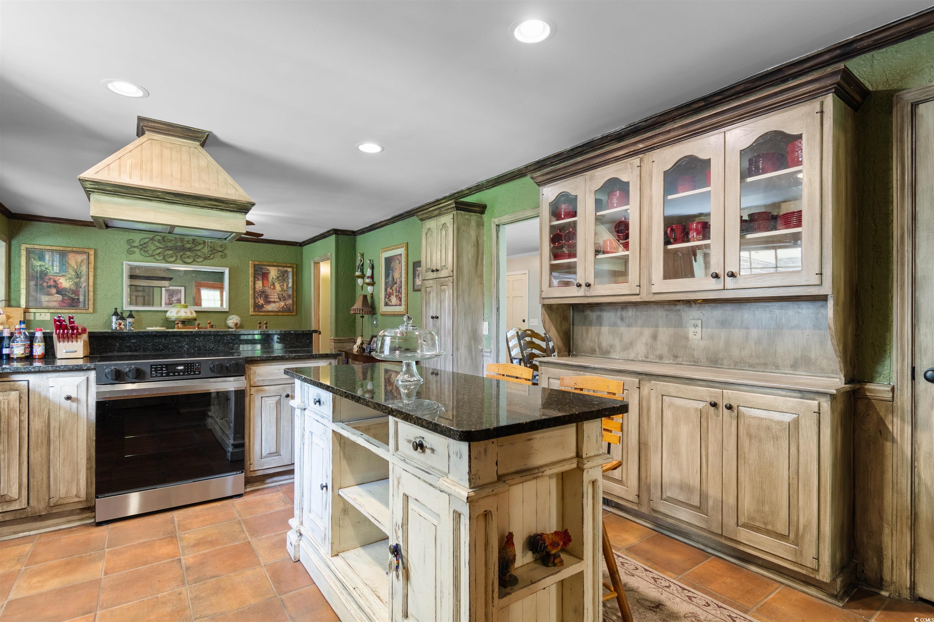 308 Old Stage Road Mullins, SC 29574 - Photo 6 of 40