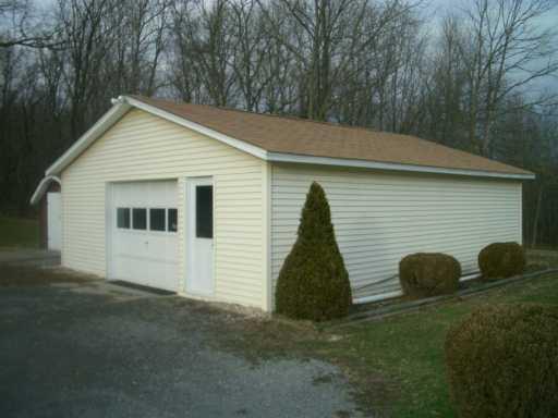 111 Cornetti Road Cabot, PA 16023 - Photo 6 of 8