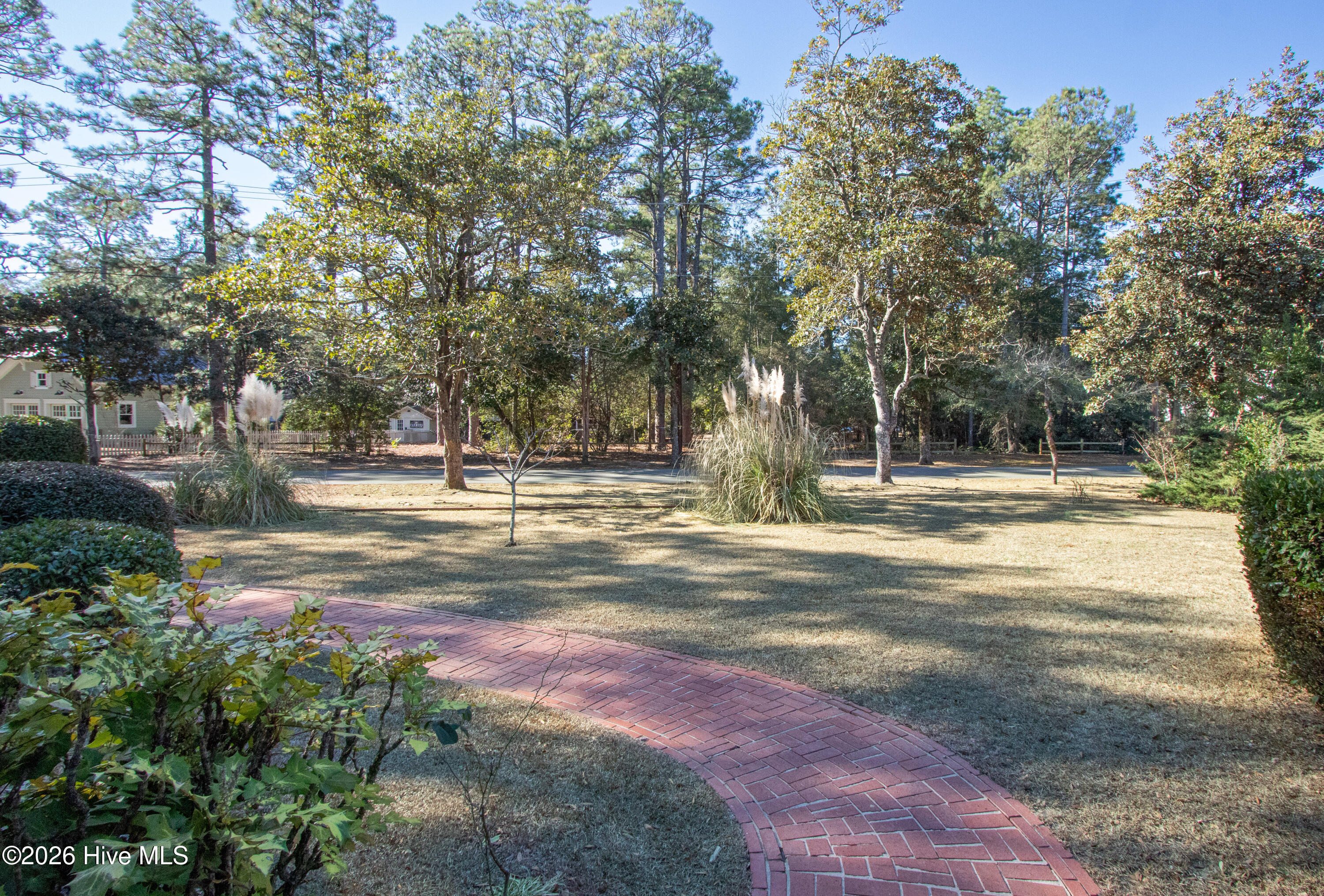 20 Fields Road Pinehurst, NC 28374 - Photo 2 of 17 FrontYard
