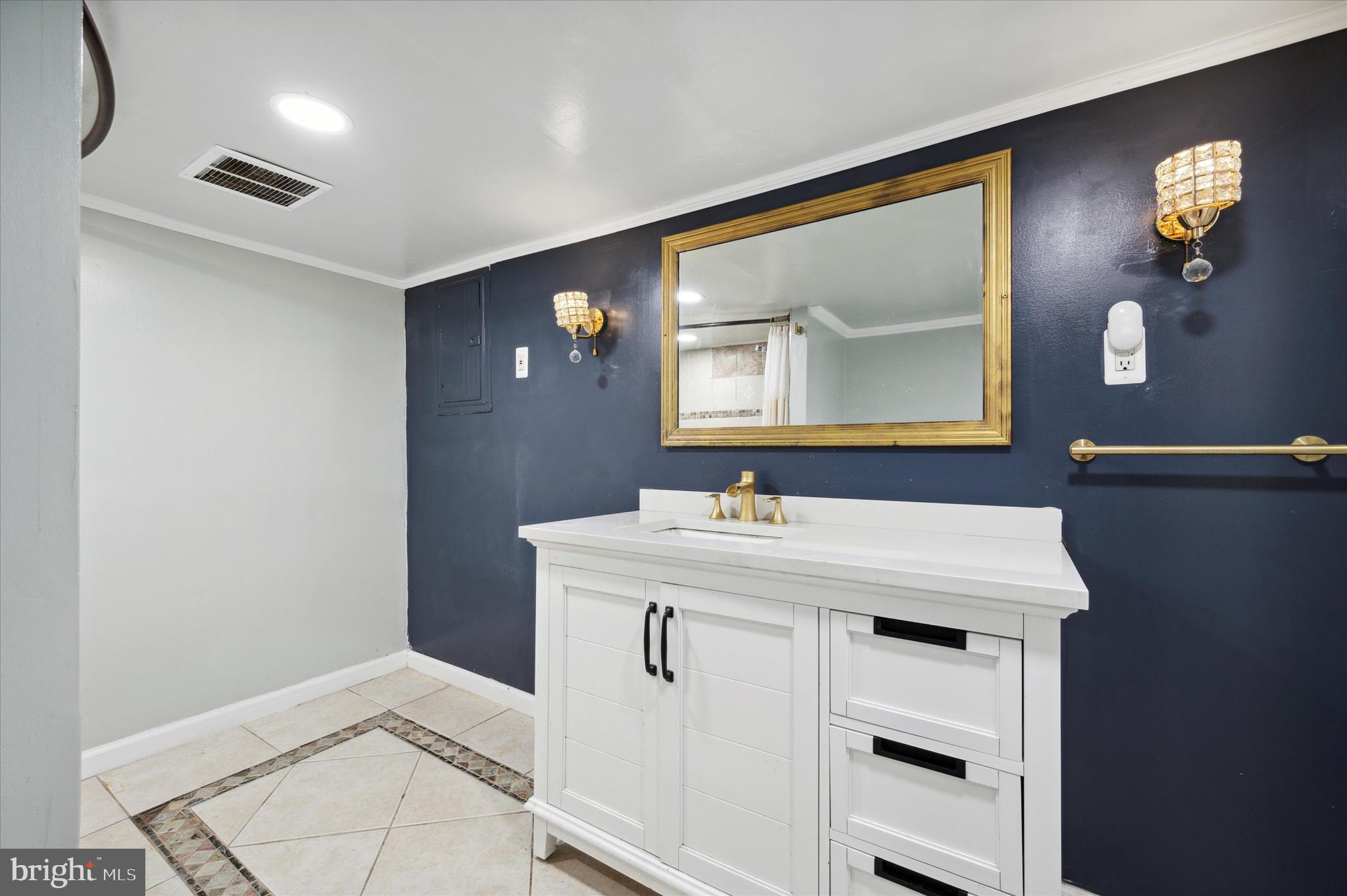 30 North State Road Upper Darby, PA 19082 - Photo 22 of 24 Full Basement Bathroom