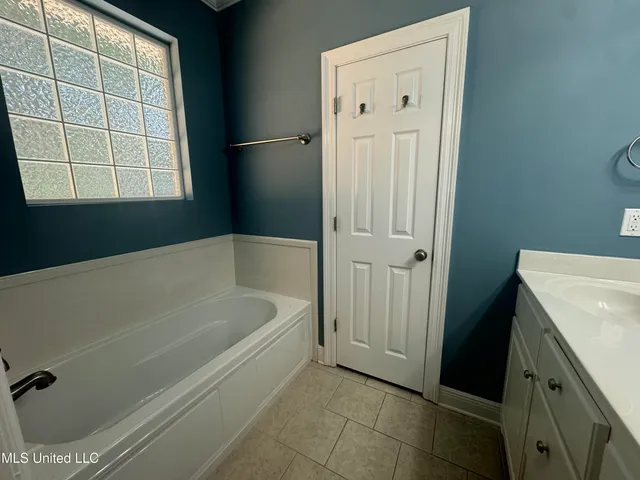 $289,500 | 992 Halawa Court, Diamondhead, MS 39525