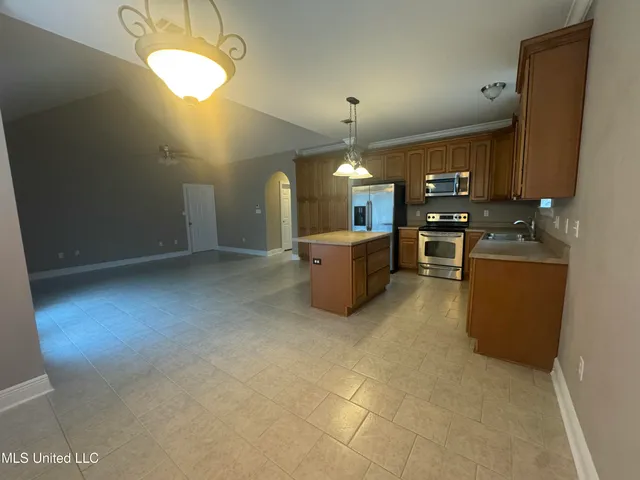 $289,500 | 992 Halawa Court, Diamondhead, MS 39525