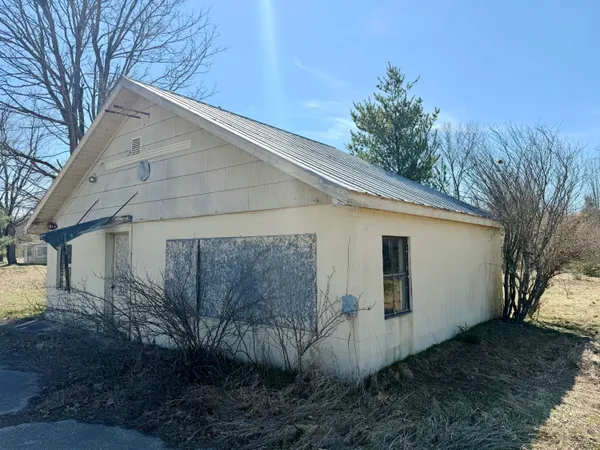 $325,000 | 10553 Highway 31, Free Soil, MI 49411