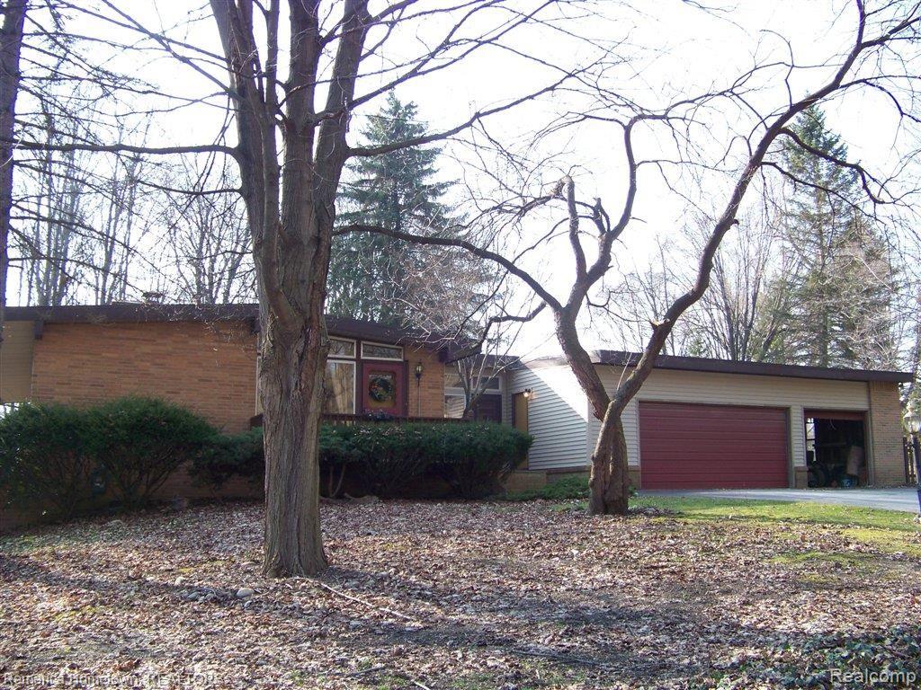 4459 Napier Road Plymouth, MI 48170 - Photo 1 of 18 100_2539.JPG