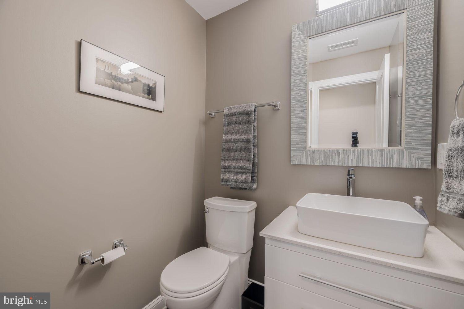 1433 K Street Southeast, Unit 101 Washington, DC 20003 - Photo 8 of 25 Gallery Image 8