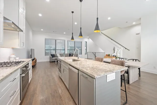 $629,900 | 1848 Euclid Avenue, Unit 104, Dallas, TX 75206