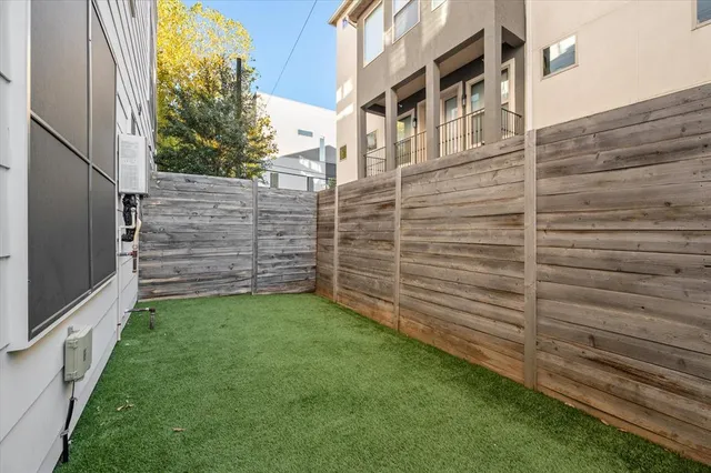 $629,900 | 1848 Euclid Avenue, Unit 104, Dallas, TX 75206