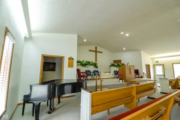 $375,000 | 7051 North 600 West, Fairland, IN 46126