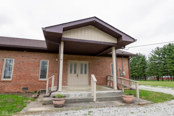 $375,000 | 7051 North 600 West, Fairland, IN 46126