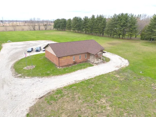 $375,000 | 7051 North 600 West, Fairland, IN 46126